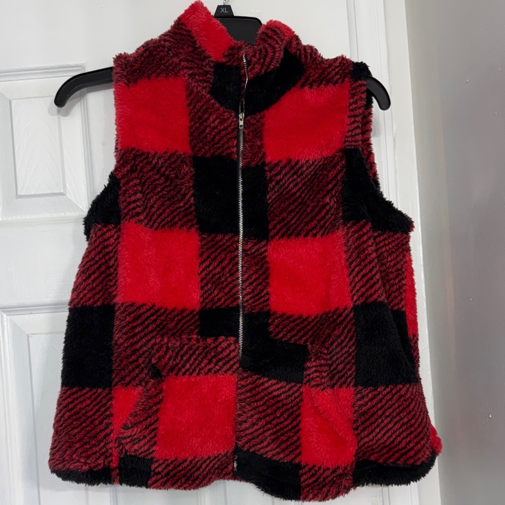 SHEIN Red & Black Buffalo Plaid Fleece Vest